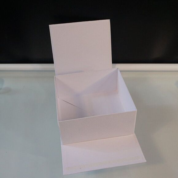 DIOR White And Gold Empty Classic Gift Storage Box - Picture 4 of 6